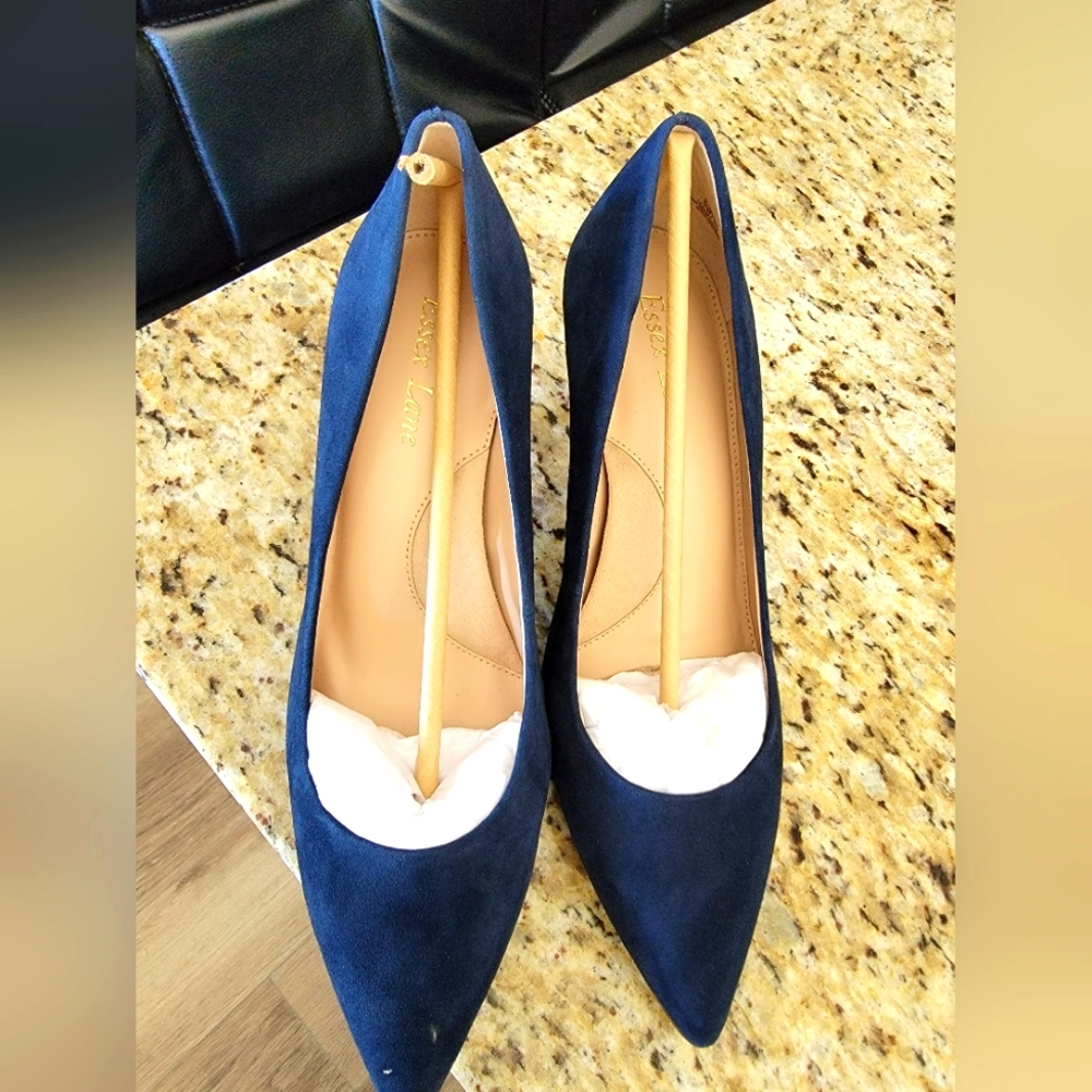 Shoes - Picture 3 of 3